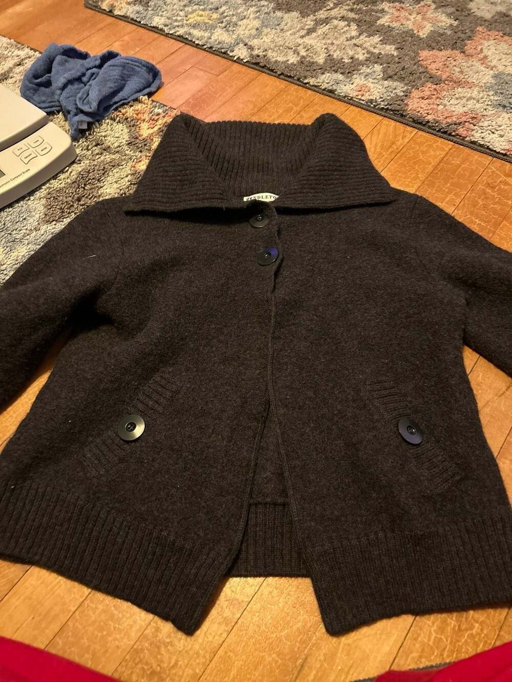 pendleton cardigan size medium - image 1